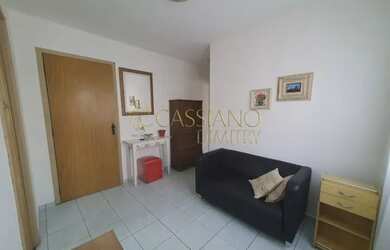 Imagem: O apartamento possui 1 Dormitório, 1 Banheiro, 1 Vaga na garagem