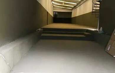 Imagem: O depósito possui 5 Vagas na garagem, 250m² de Área e está