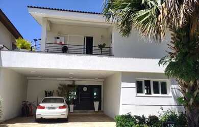 Imagem: A casa em condomínio possui 3 Dormitórios, 5 Banheiros, 4