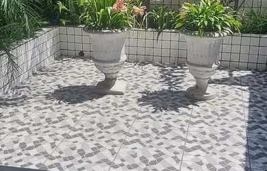 Imagem: O apartamento possui 1 Dormitório, 1 Banheiro, 1 Vaga na garagem