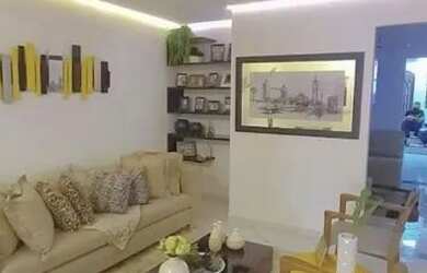 Imagem: A casa possui 3 Dormitórios, 2 Banheiros, 1 Vaga na garagem