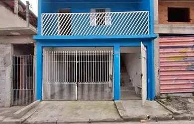 Imagem: A casa possui 2 Dormitórios, 1 Banheiro, 1 Vaga na garagem