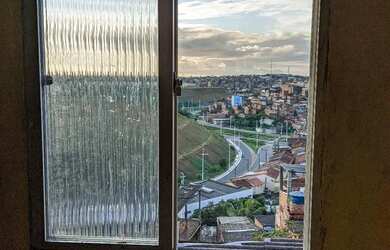 Imagem: A casa possui 2 Dormitórios, 1 Banheiro e está localizado