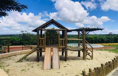 Imagem: O terreno possui 800m² de Área e está localizado em Boa