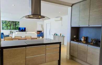 Imagem 13: Casa moderna À VENDA no condomínio São Pedro em Guarujá