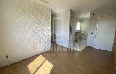 Imagem: O apartamento possui 2 Dormitórios, 1 Banheiro, 1 Vaga na garagem