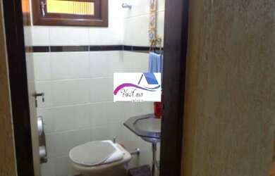 Imagem: A casa possui 2 Dormitórios, 3 Banheiros, 2 Vagas na garagem