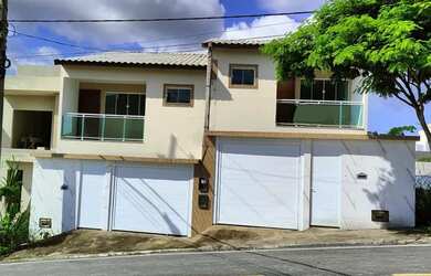 Imagem: A casa em condomínio possui 3 Dormitórios, 2 Banheiros, 1