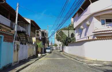 Imagem: A casa em condomínio possui 3 Dormitórios, 2 Banheiros, 2
