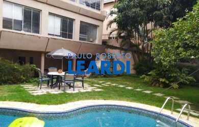 Imagem: A casa em condomínio possui 5 Dormitórios, 5 Banheiros, 5