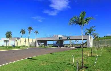 Imagem: O terreno possui 494m² de Área e está localizado em Cuiabá