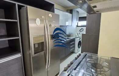 Imagem 7: Apartamento conta com três quartos, três banheiros, duas vagas de garagem,...