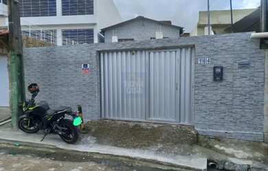 Imagem: A casa possui 3 Dormitórios, 1 Banheiro e 10m² de Área e