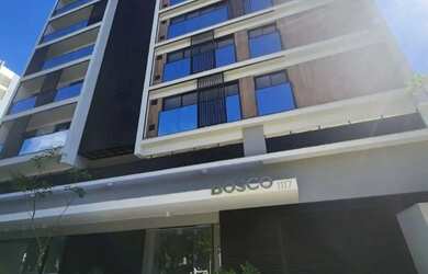 Imagem: O apartamento possui 1 Dormitório, 1 Banheiro, 1 Vaga na garagem