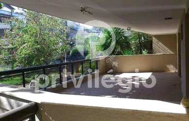 Imagem: O apartamento possui 4 Dormitórios, 2 Banheiros, 2 Vagas na