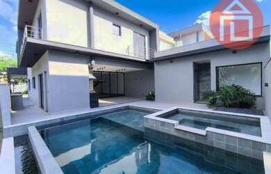 Imagem: A casa em condomínio possui 5 Dormitórios, 2 Banheiros, 2