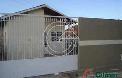 Imagem: A casa possui 2 Dormitórios, 1 Banheiro, 1 Vaga na garagem