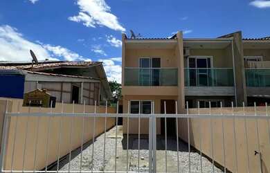 Imagem: A casa possui 2 Dormitórios, 1 Banheiro, 1 Vaga na garagem