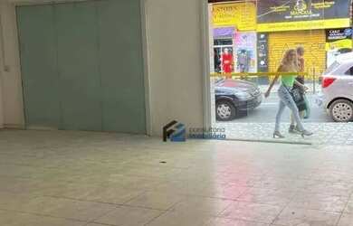 Imagem: O depósito possui 240m² de Área e está localizado em Centro