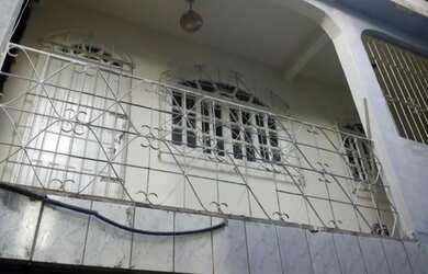 Imagem: A casa possui 2 Dormitórios, 1 Banheiro e está localizado