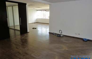 Imagem: O depósito possui 2 Vagas na garagem, 66m² de Área e está