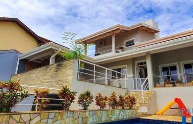 Imagem: A casa em condomínio possui 3 Dormitórios, 5 Banheiros, 2