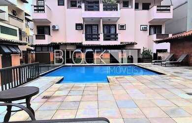 Imagem: A casa em condomínio possui 3 Dormitórios, 3 Banheiros, 2