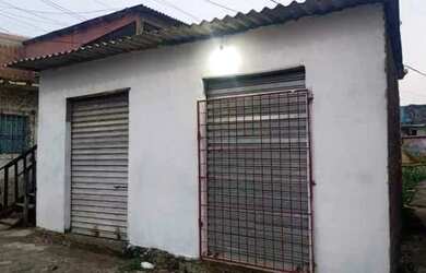 Imagem: A casa possui 1 Dormitório, 1 Banheiro e está localizado