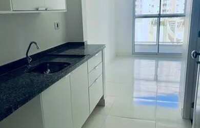 Imagem: O apartamento possui 1 Dormitório, 1 Banheiro, 1 Vaga na garagem