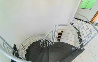 Imagem: A casa em condomínio possui 4 Dormitórios, 5 Banheiros, 3