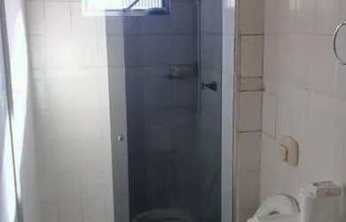 Imagem: O apartamento possui 3 Dormitórios, 1 Banheiro, 1 Vaga na garagem