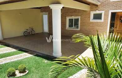 Imagem: A casa em condomínio possui 3 Dormitórios, 5 Banheiros, 3