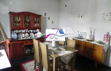 Imagem: A casa possui 5 Dormitórios, 5 Banheiros, 5 Vagas na garagem