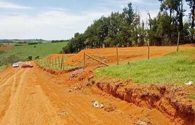 Imagem: O terreno possui 600m² de Área e está localizado em Jardim