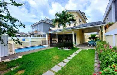 Imagem: A casa em condomínio possui 4 Dormitórios, 5 Banheiros, 3