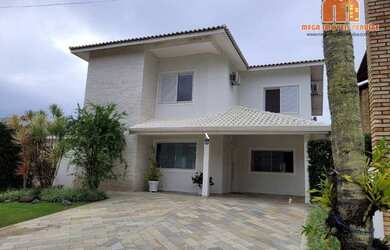 Imagem: A casa em condomínio possui 5 Dormitórios, 5 Banheiros, 4