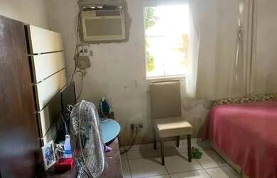 Imagem: A casa possui 3 Dormitórios, 2 Banheiros, 4 Vagas na garagem