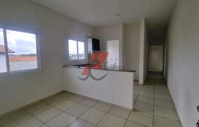 Imagem: A casa possui 2 Dormitórios, 1 Banheiro, 1 Vaga na garagem