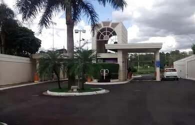 Imagem: A casa em condomínio possui 3 Dormitórios, 3 Banheiros, 2