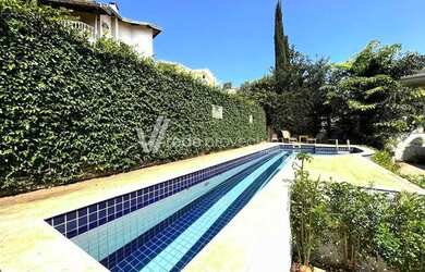 Imagem: A casa em condomínio possui 3 Dormitórios, 5 Banheiros, 4