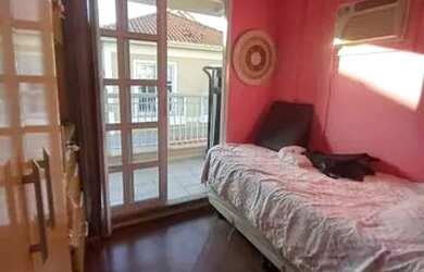 Imagem 4: Casa de condomínio para venda possui 260 metros quadrados com 4 quartos