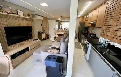 Imagem: O apartamento possui 2 Dormitórios, 2 Banheiros, 1 Vaga na