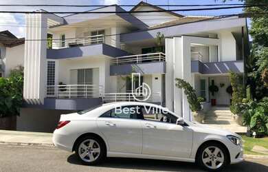 Imagem: A casa em condomínio possui 5 Dormitórios, 5 Banheiros, 5