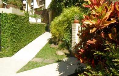 Imagem: A casa em condomínio possui 3 Dormitórios, 3 Banheiros, 2