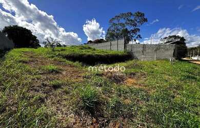 Imagem: O terreno possui 1000m² de Área e está localizado em Santa