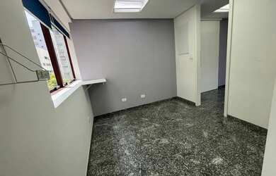 Imagem: O depósito possui 2 Vagas na garagem, 115m² de Área e está