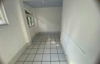 Imagem 14: Casa - Florianópolis SC. Piscina, Churrasqueira, 80m² de Áreae2 Banheiros