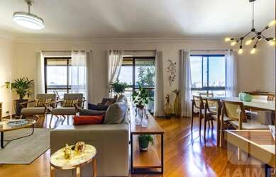 Imagem: O apartamento possui 4 Dormitórios, 5 Banheiros, 3 Vagas na