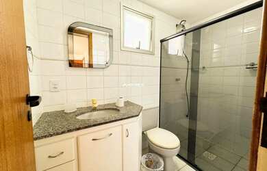 Imagem 4: Dois quartos grande em predio de frente mar