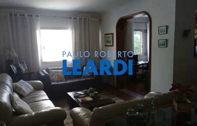 Imagem: O apartamento possui 2 Dormitórios, 2 Banheiros, 2 Vagas na